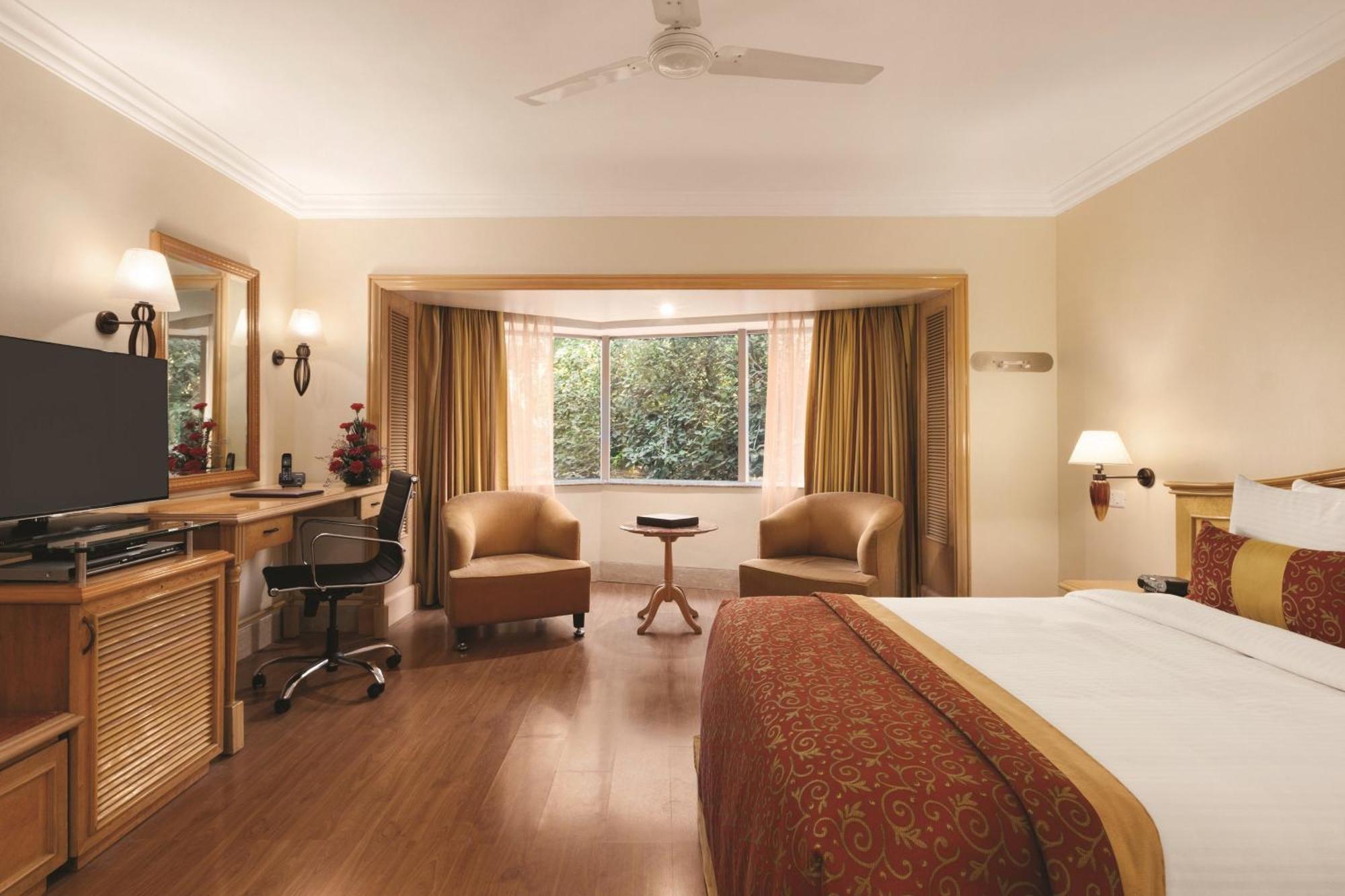 Ramada Plaza By Wyndham Palm Grove Otel Mumbai Dış mekan fotoğraf